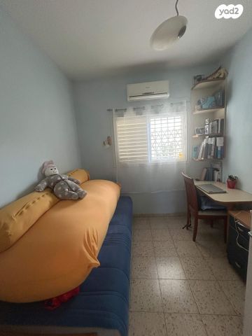 דירה, הרצליה