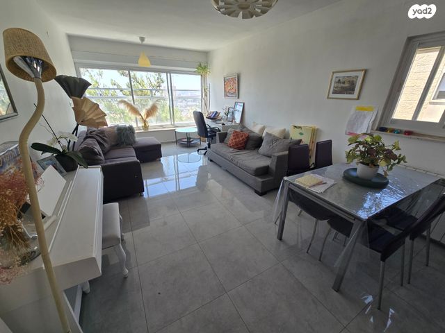 קורא הדורות 