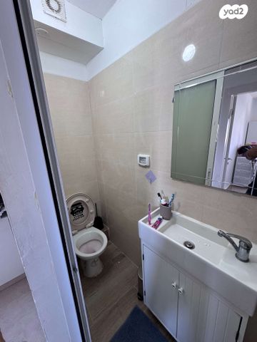 דירה, ז'בוטינסקי 1, צור שלום, קרית ביאליק