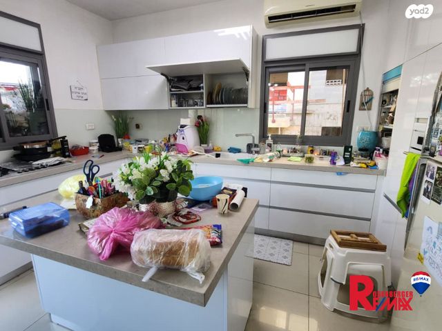 דופלקס, ישראל בן ציון 16, דרום מערב ותיק, בת ים