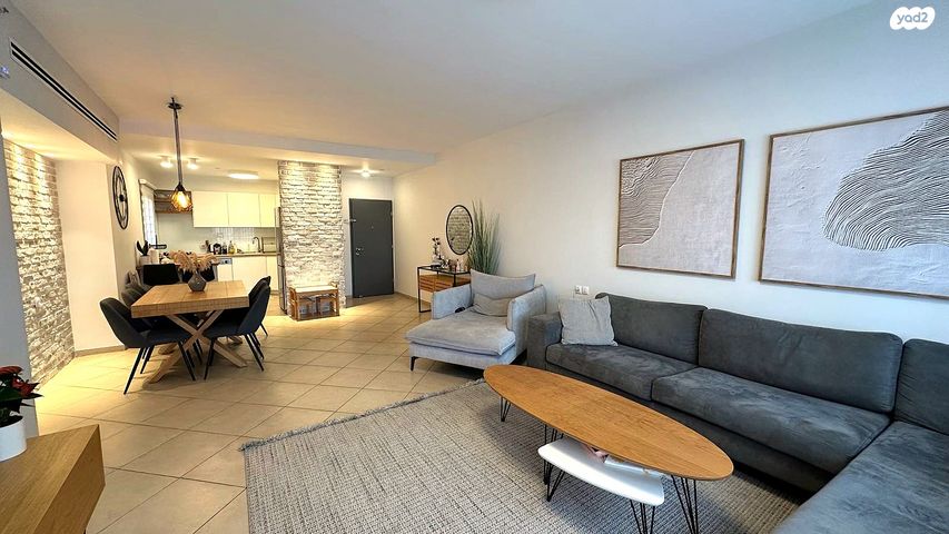 דירה, מגדיאל, הוד השרון