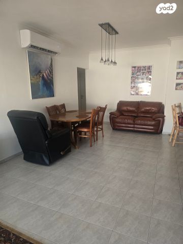 דירה, חטיבת יפתח, המגינים, מודיעין מכבים רעות