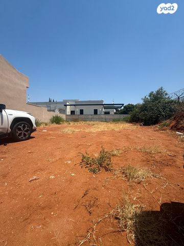 מגרשים, אבן יהודה