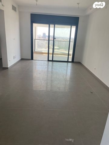 דירה, אריק איינשטיין, דרום חדש, פארק הים, בת ים