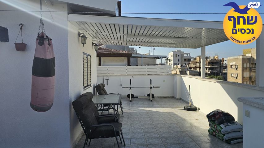 גג/ פנטהאוז, עין גנים, עין גנים, פתח תקווה