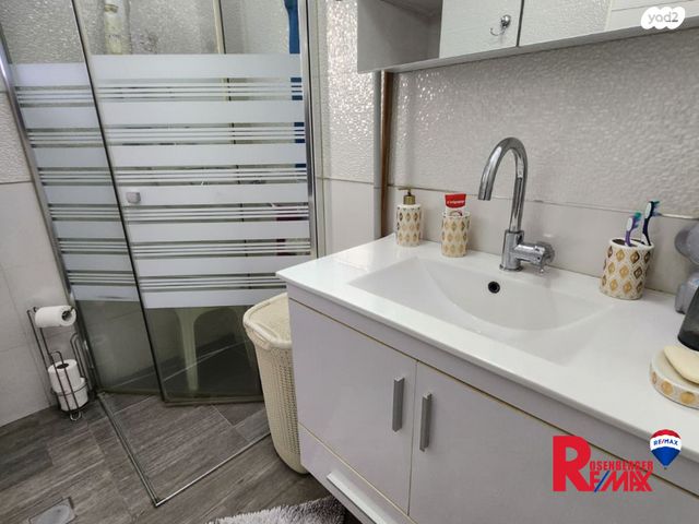 דירה, ישראל בן ציון 16, דרום מערב ותיק, בת ים