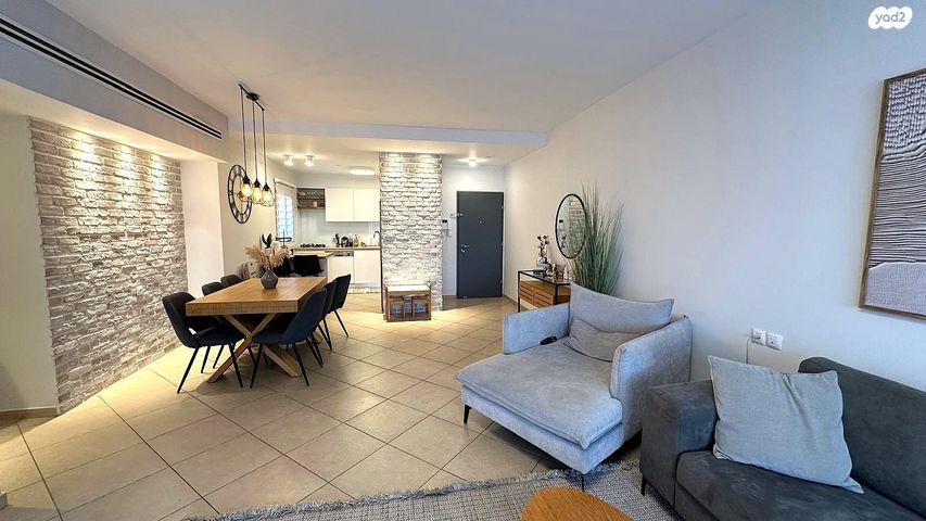 דירה, מגדיאל, הוד השרון