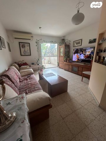 דירה, הרצליה