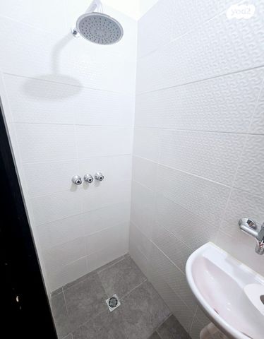 דירת גן, הורד, בני עי''ש, בני עי"ש