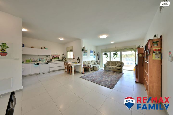 דירה, סנונית 13, גבעת אלונים, קרית אתא