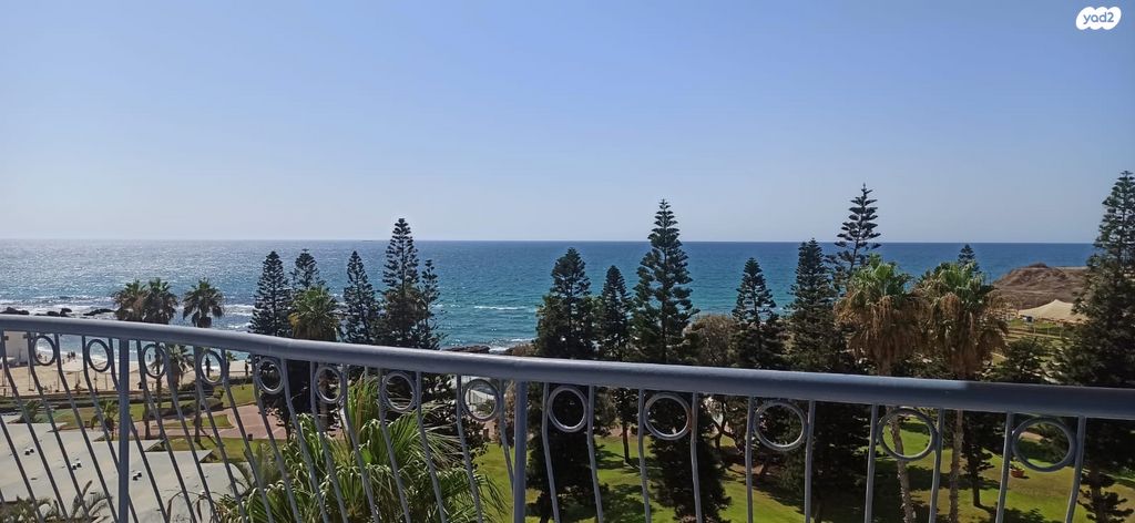 דירה, שדרות מנחם בגין 3, חדרה