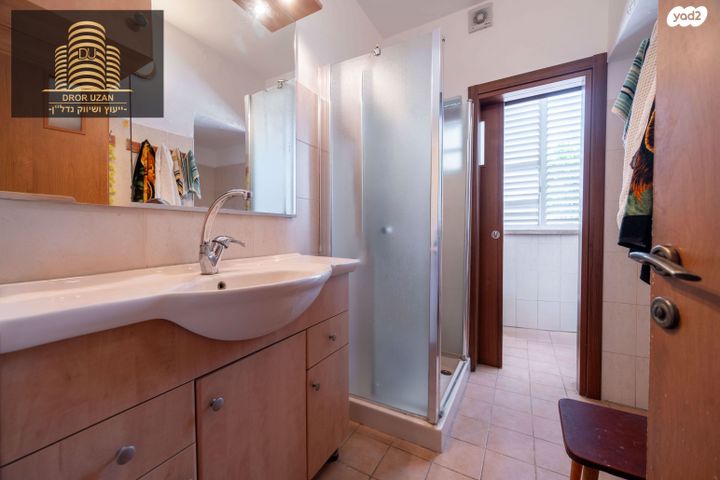 דירה, אברהם טביב, מחנה יהודה, פתח תקווה