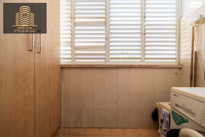 דירה, אברהם טביב, מחנה יהודה, פתח תקווה