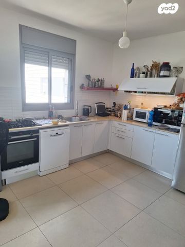 דירה, אדני פז 48, עין הים, חדרה