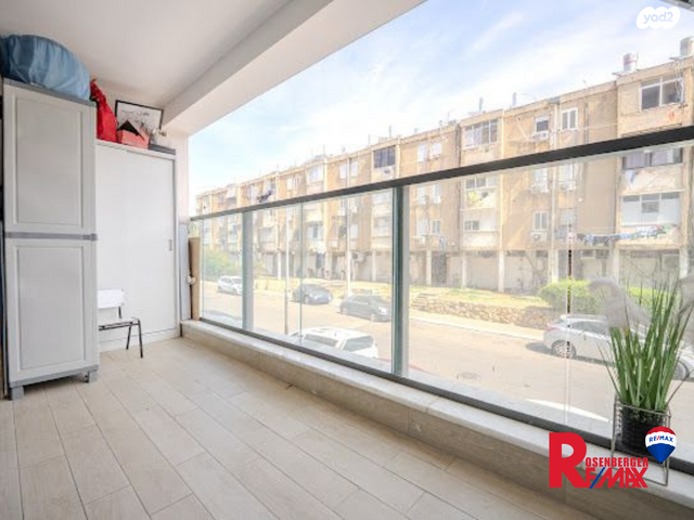 דירה, משגב עם, קרית שלום, תל אביב יפו