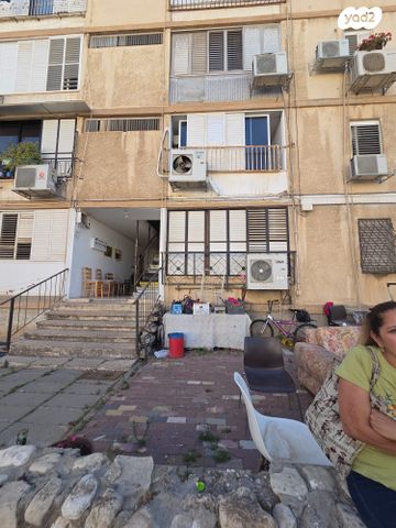 דירה, יהוד מונוסון