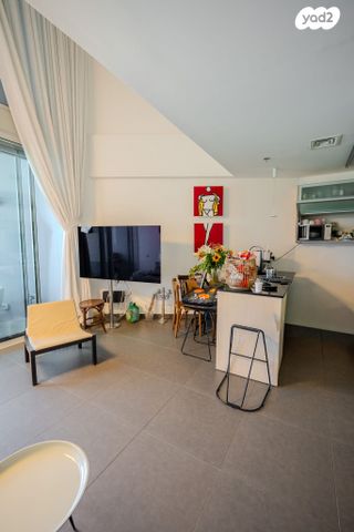 דופלקס, גרציאני יצחק 4, גני שרונה, קרית הממשלה, תל אביב יפו