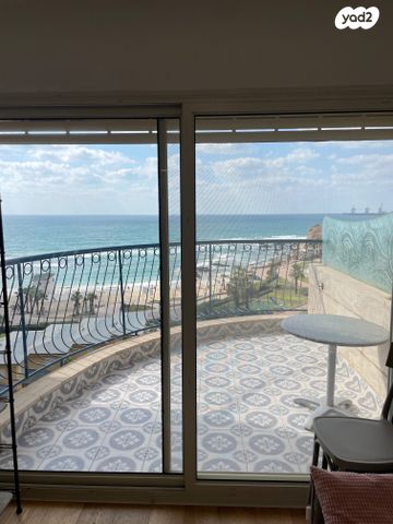 דירה, שדרות מנחם בגין, גבעת אולגה, חדרה