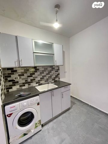 דירה, הגיבורים 70, חיפה