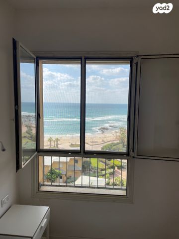 דירה, שדרות מנחם בגין, גבעת אולגה, חדרה