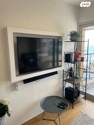 דירה, שדרות מנחם בגין, גבעת אולגה, חדרה