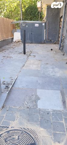 חנויות/ שטח מסחרי, רוטשילד 32, רוטשילד עצמאות, בת ים