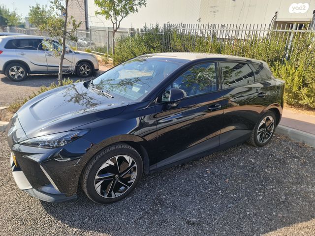 מודעת רכב אם ג'י MG4