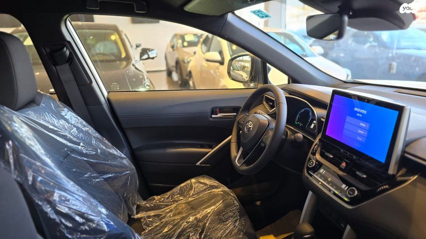 טויוטה קורולה קרוס