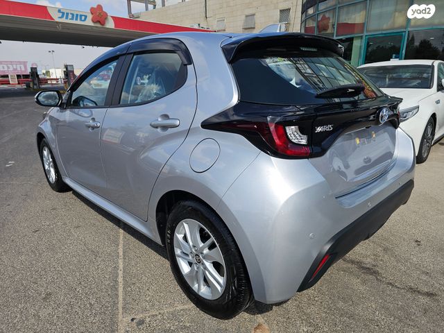 טויוטה יאריס