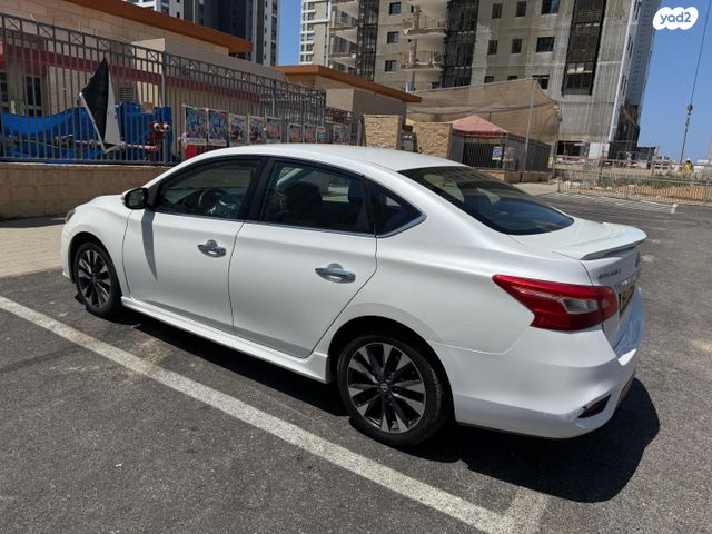 ניסאן סנטרה