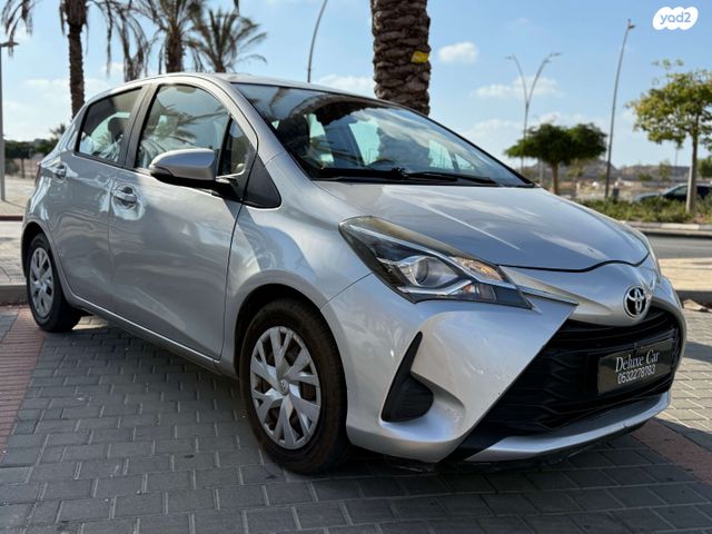 טויוטה יאריס