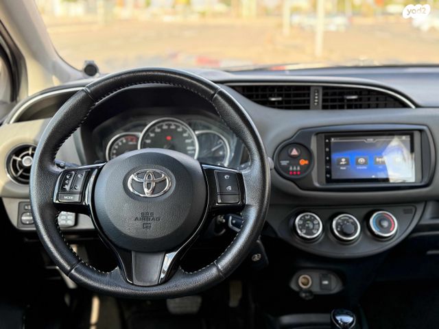 מודעת רכב טויוטה יאריס 2