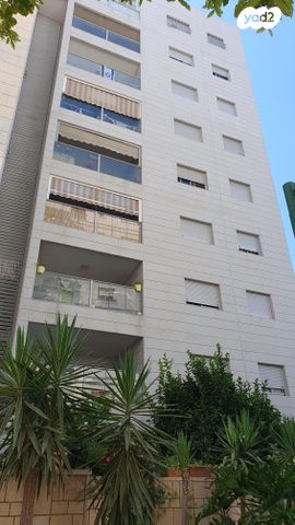 דירה, שביל חודשי השנה 15, נווה הדרים, אשקלון