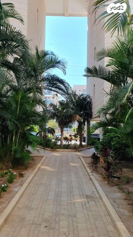 שביל חודשי השנה 15