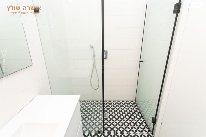 דירה, שדרות מוריה, מרכז הכרמל, חיפה