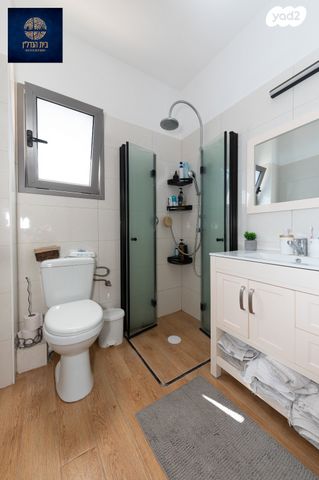 דירה, חתני פרס ישראל, באר יעקב