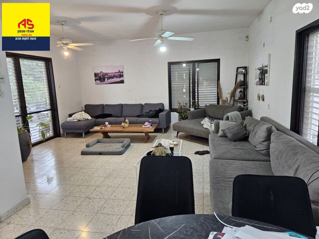 בית פרטי/ קוטג', צה"ל 29, נס ציונה