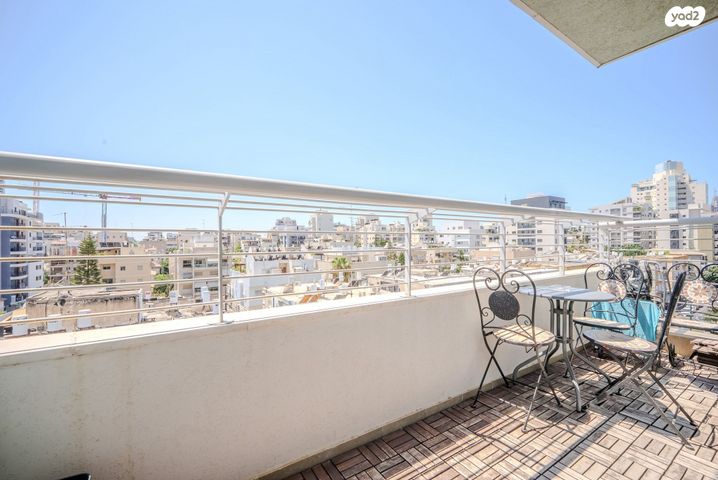 דירה, שדרות ירושלים 23, יד לבנים, רמת גן