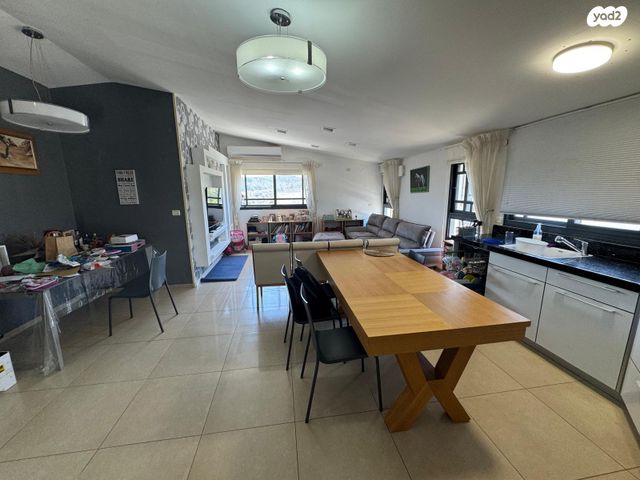 דו משפחתי, הכלניות, יקנעם עילית