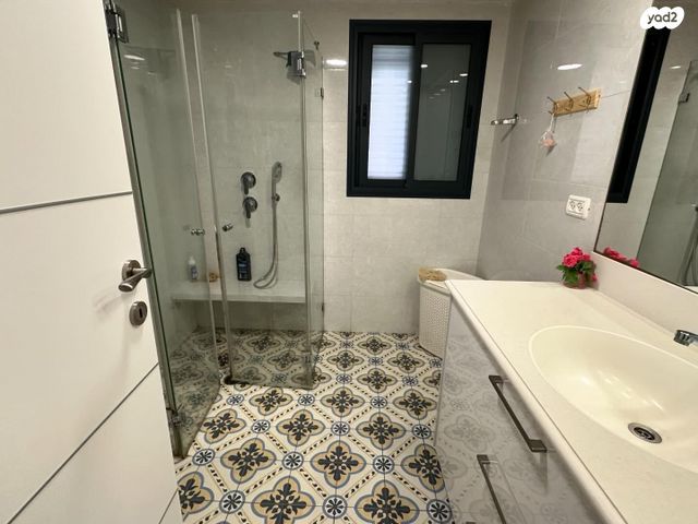 דירת גן, שדרות שלמה המלך, חסכון ג, לוד