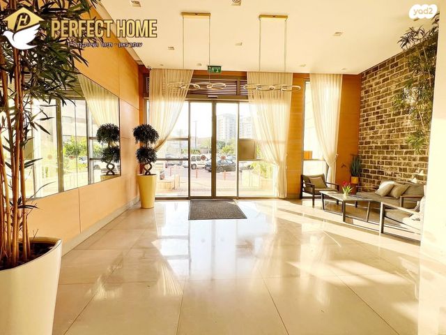 דירה, אהוד מנור, יפה נוף, כפר יונה