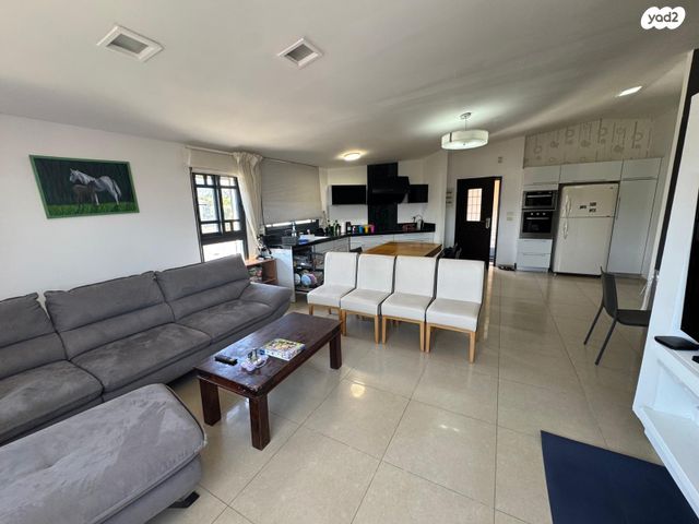 דו משפחתי, הכלניות, יקנעם עילית