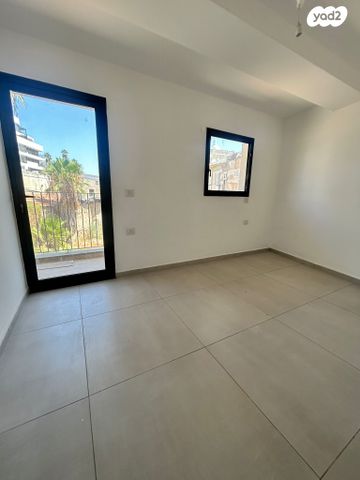 דירה, דרך שלמה, תל אביב יפו