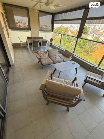 דירה, יונה בוגלה, ראשון לציון