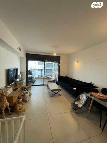 דירה, חיים הרצוג, מתחם 1200, הוד השרון