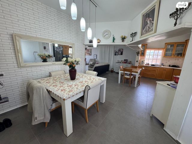 דו משפחתי, הכלניות, יקנעם עילית