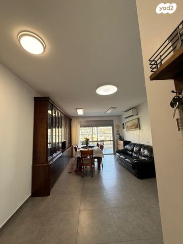 דירה, דבורה הנביאה, חזון עובדיה / רמת בית שמש ג-2, בית שמש