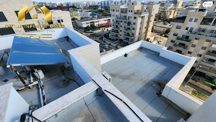 גג/ פנטהאוז, ספיר, אבני חן, חריש