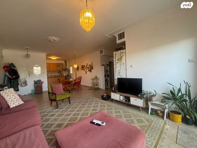 דירה, עזריאל 10, רמת גן