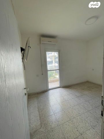 דירה, אריה בן אליעזר, ברנע, אשקלון